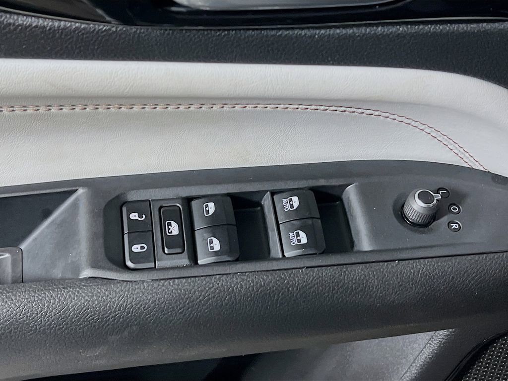 Used 2026 Jeep Compass Limited AWD/4WD image 16