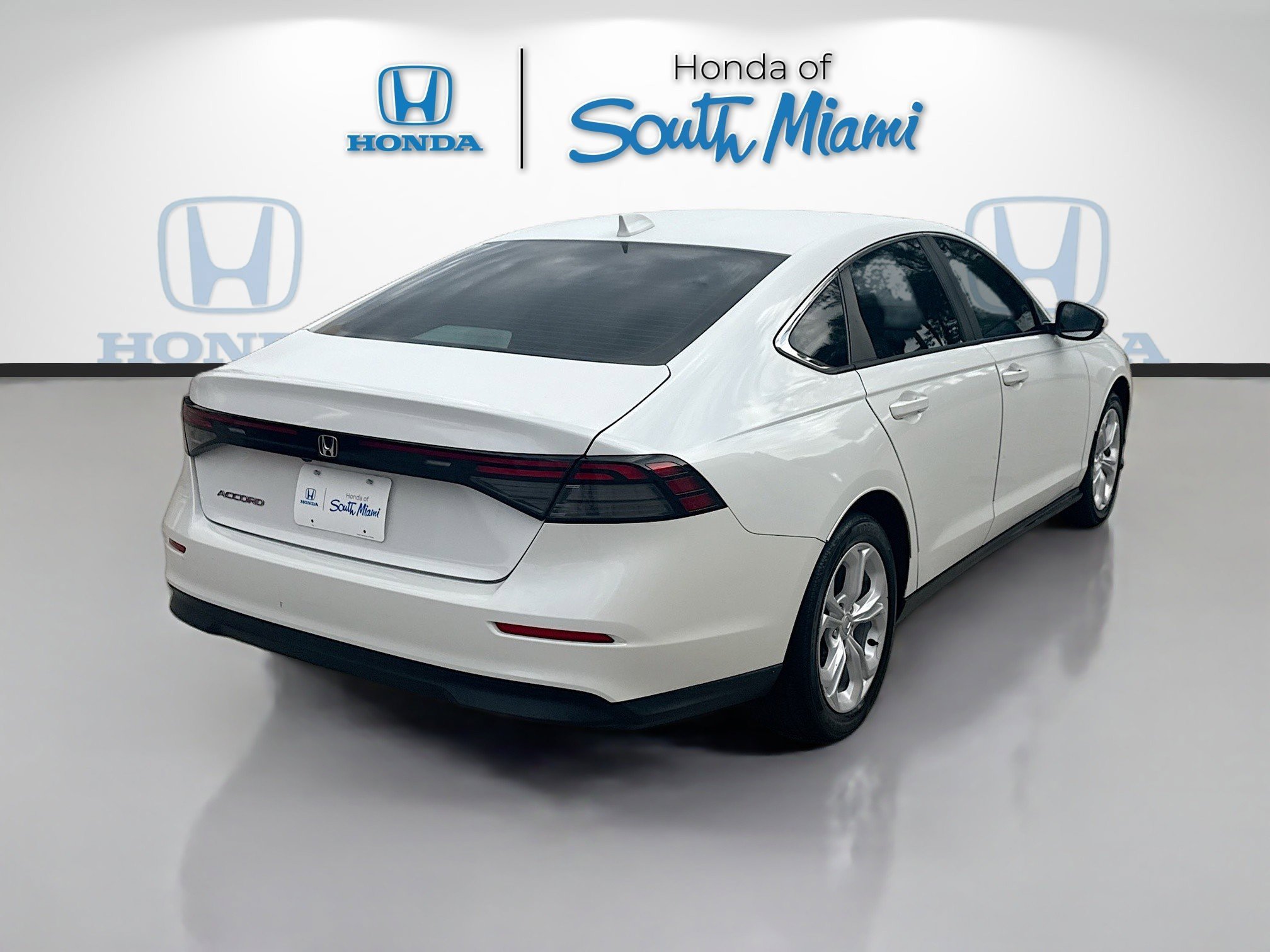 Used 2023 Honda Accord LX image 7