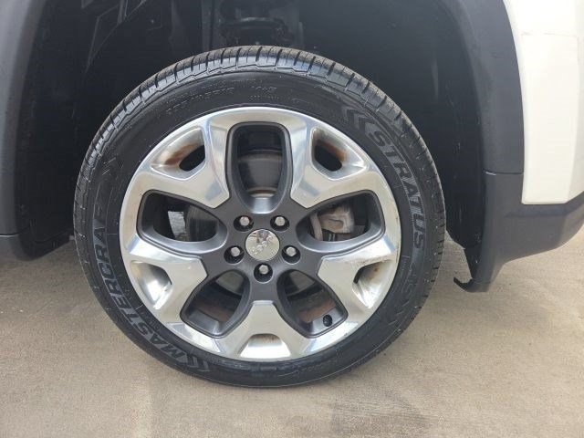 Used 2018 Jeep Compass Limited AWD/4WD image 46