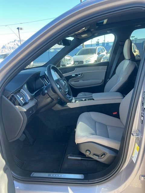 New 2026 Volvo XC90 B5 Core image 22