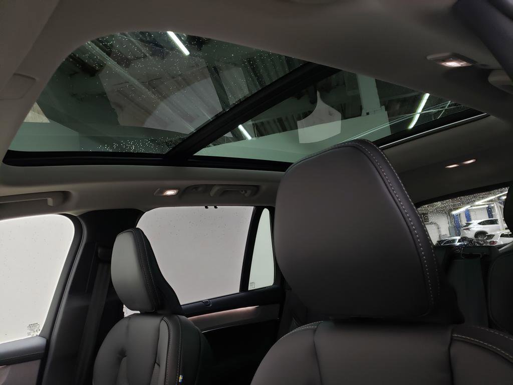 New 2026 Volvo XC90 B6 Ultra w/ Protection Package AWD/4WD image 7