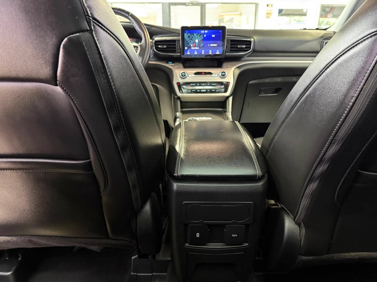 Used 2023 Ford Explorer XLT w/ Equipment Group 202A AWD/4WD image 22