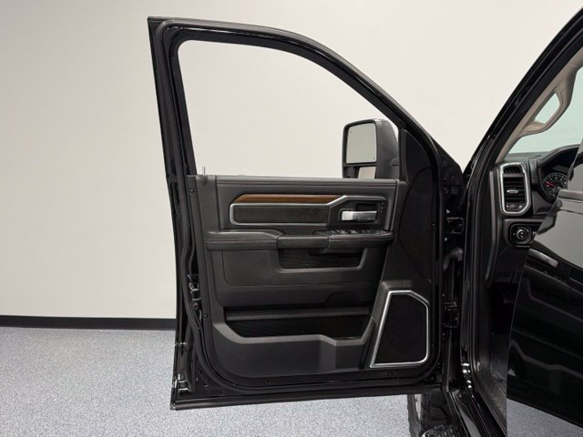 Used 2024 RAM 2500 Laramie AWD/4WD image 10