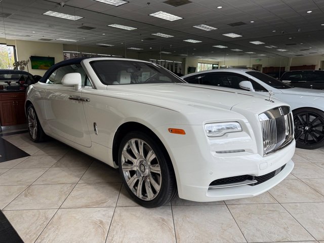 Used 2016 Rolls-Royce Dawn RWD image 4