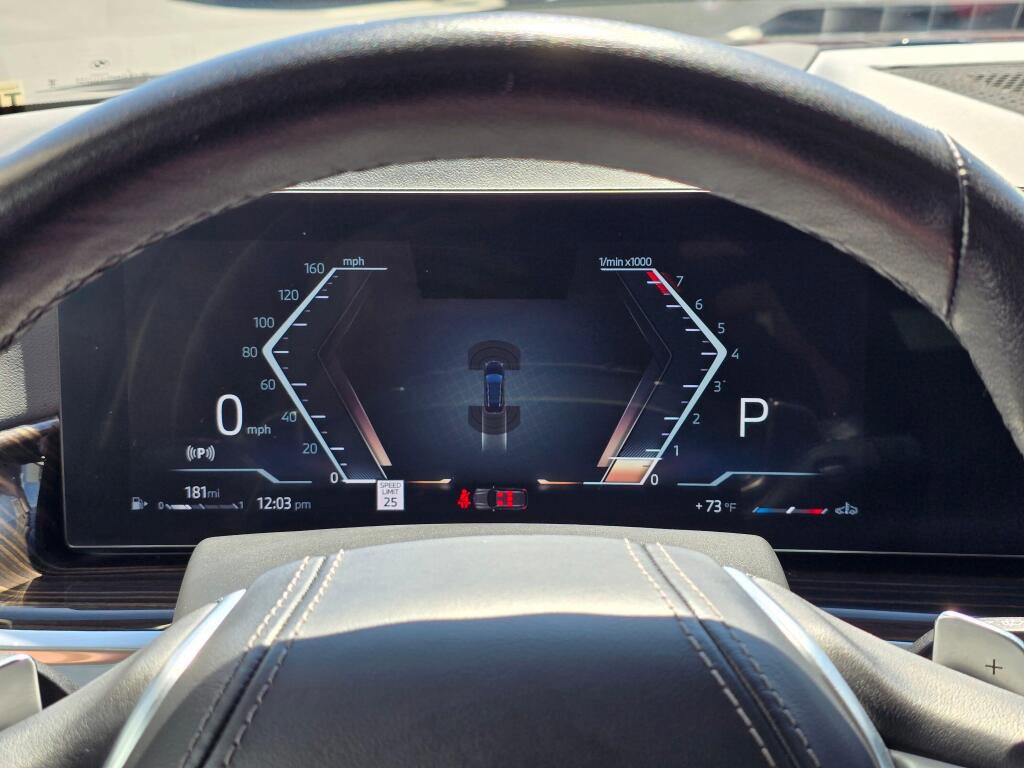 Used 2023 BMW X7 xDrive40i image 28