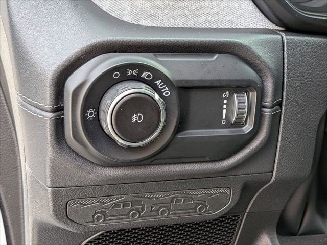 Certified 2025 Jeep Wrangler Unlimited Sahara w/ Safety Group AWD/4WD image 15