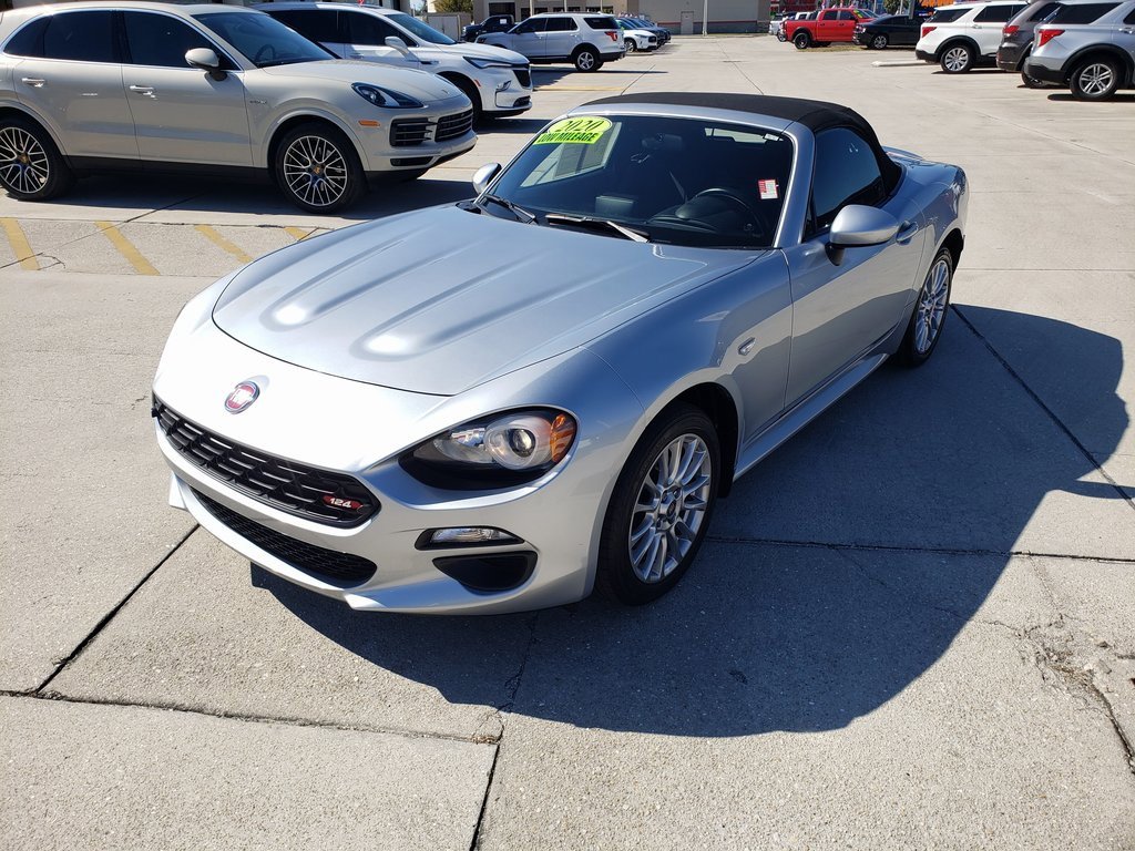 Used 2020 FIAT 124 Spider Classica w/ Technology Group