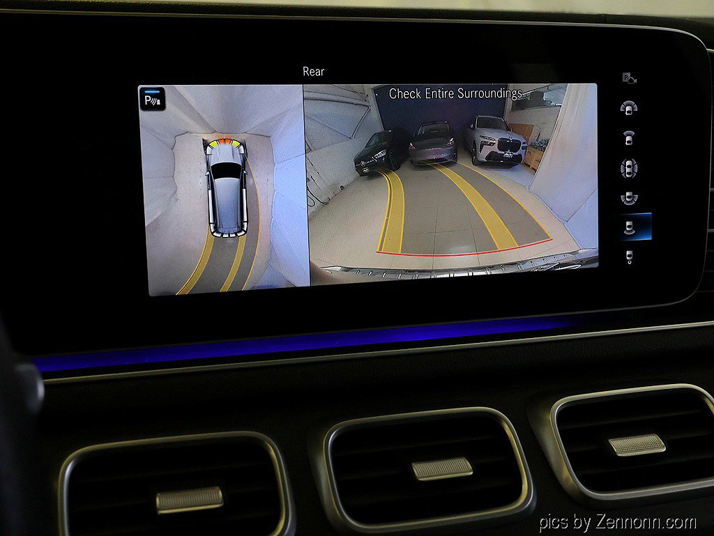 Used 2023 Mercedes-Benz GLS 450 4MATIC image 23