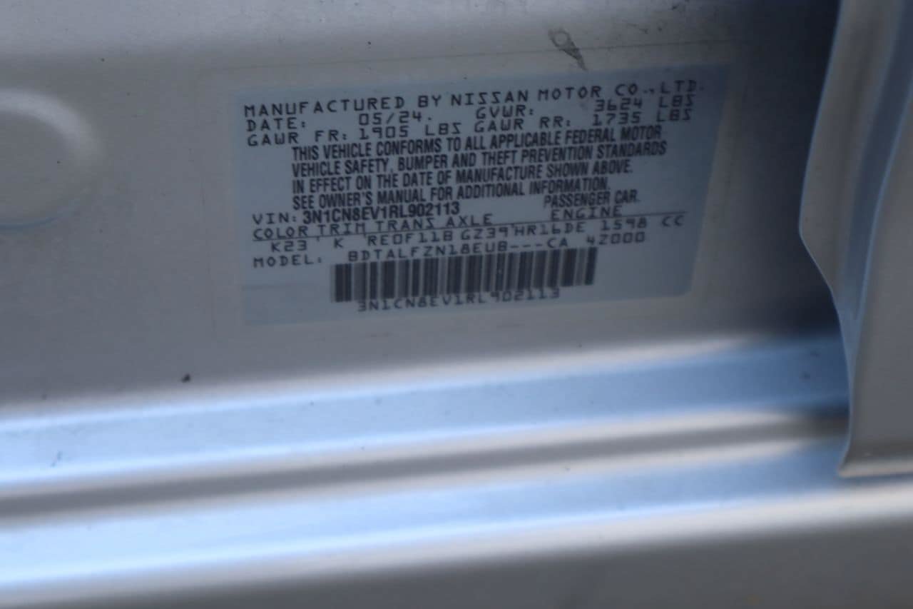 Used 2024 Nissan Versa SV FWD image 27