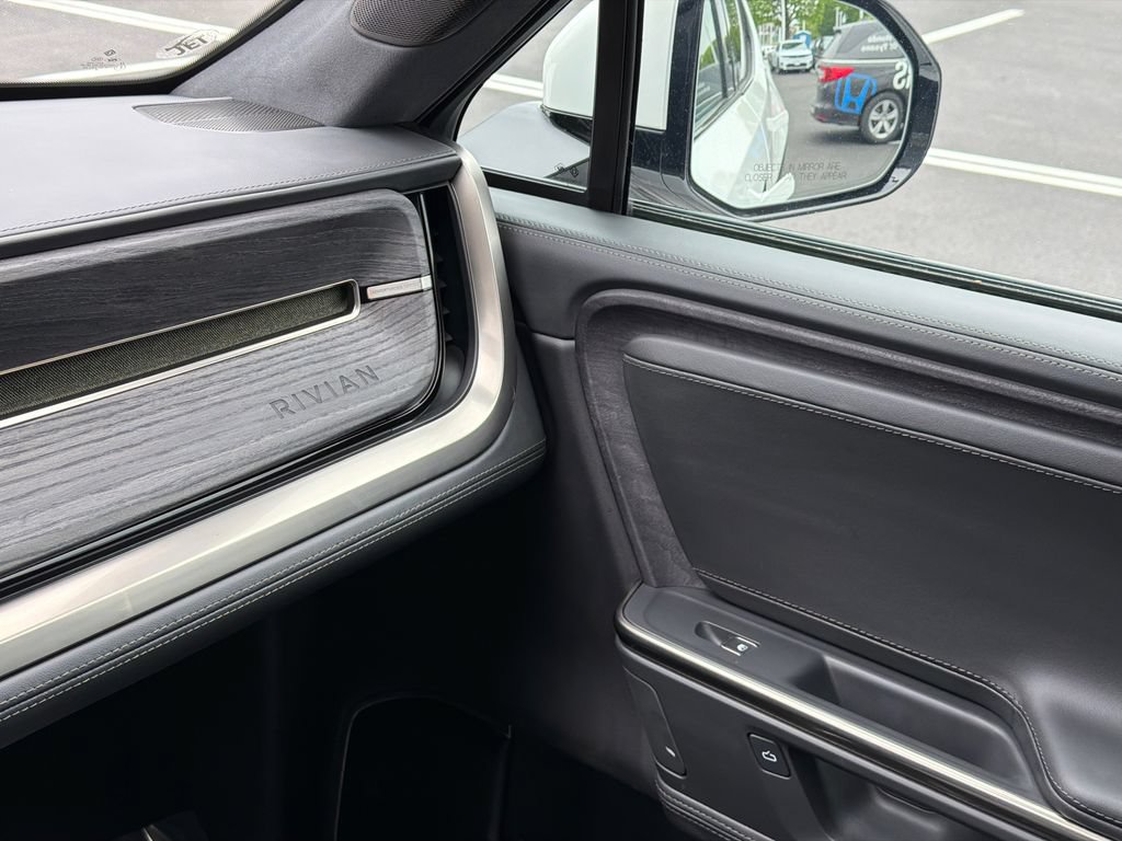 Used 2025 Rivian R1T Adventure AWD/4WD image 13