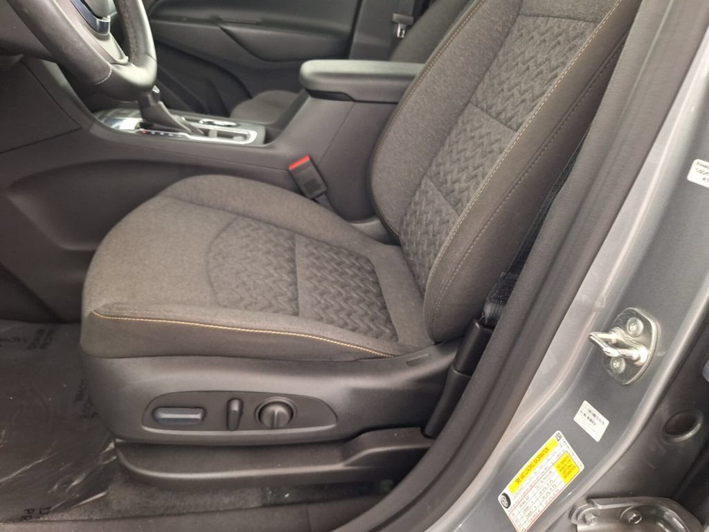 Used 2024 Chevrolet Equinox LT FWD image 28