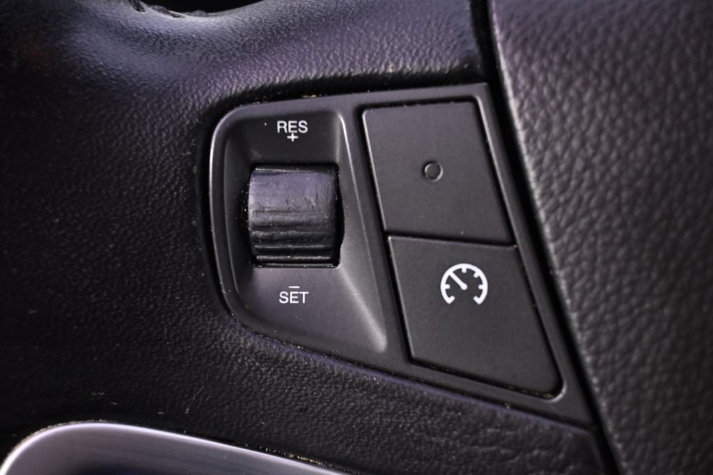 Used 2014 Chevrolet Captiva Sport LS FWD image 32