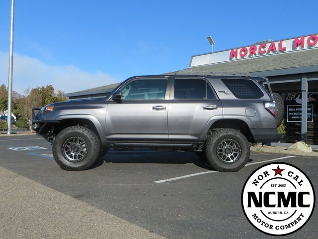 Used 2021 Toyota 4Runner TRD Off-Road Premium image 2