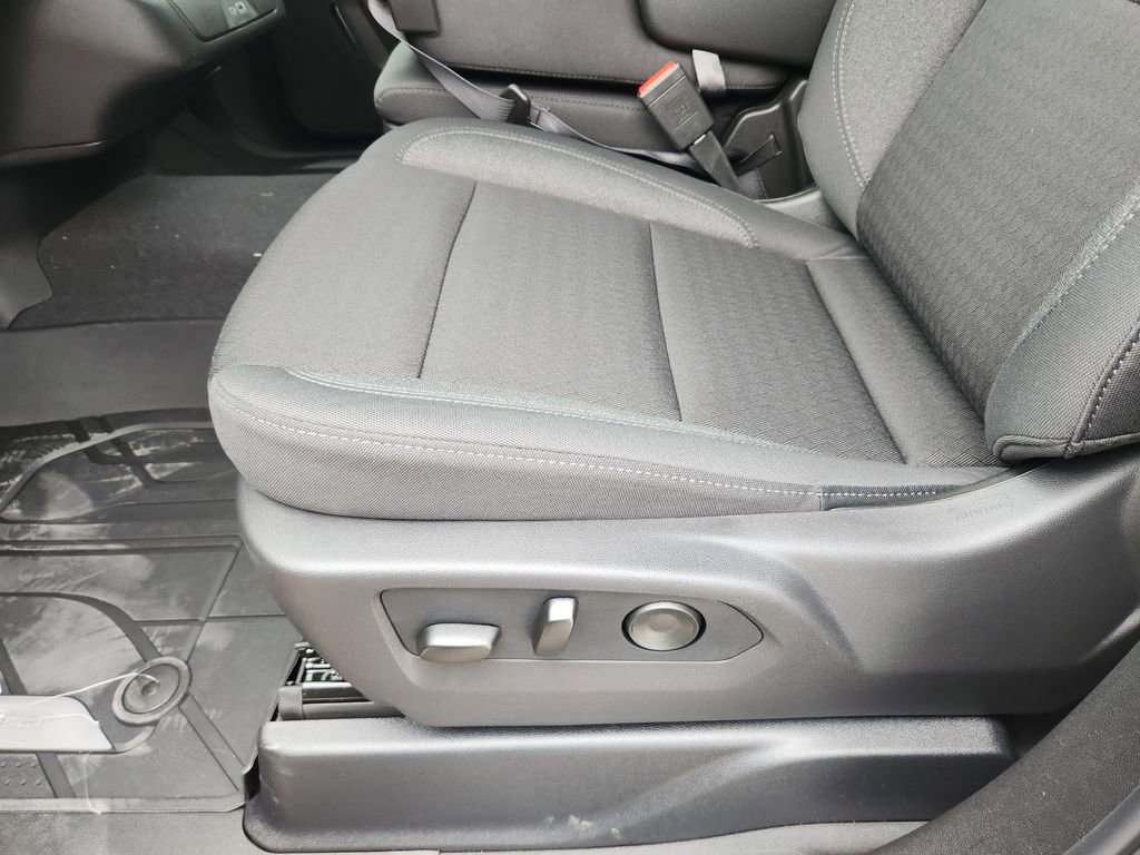 New 2026 Chevrolet Tahoe LS image 16