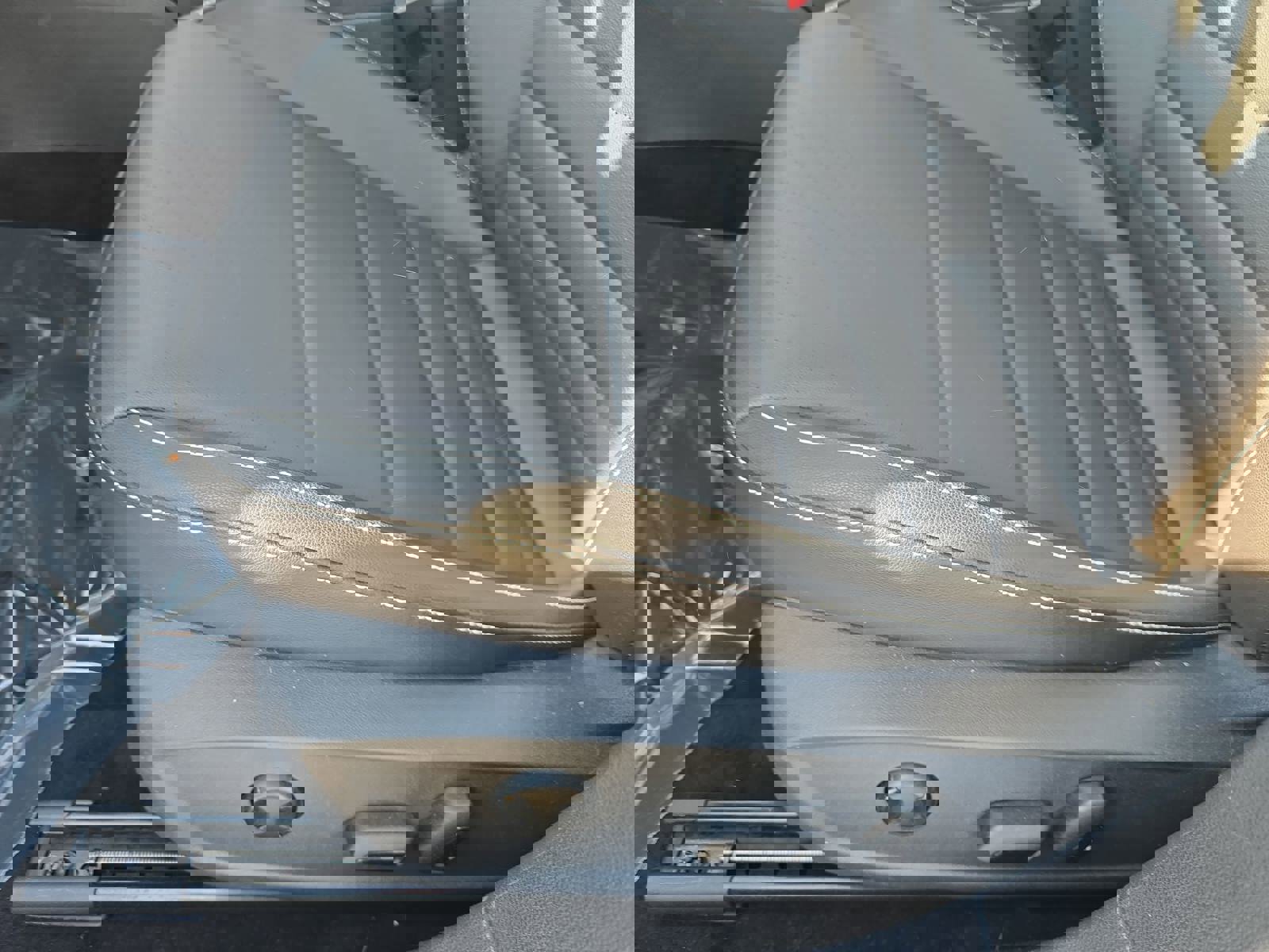 Used 2022 Volkswagen Jetta SE w/ Panoramic Sunroof Package image 31