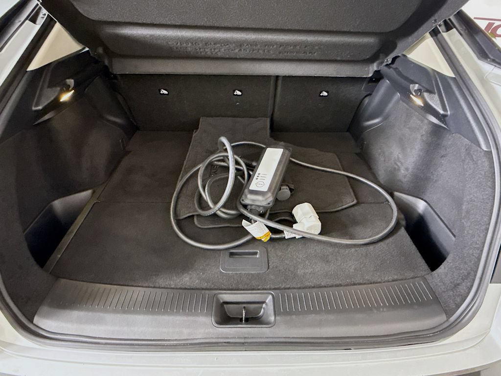 Used 2023 Nissan Ariya AWD image 29