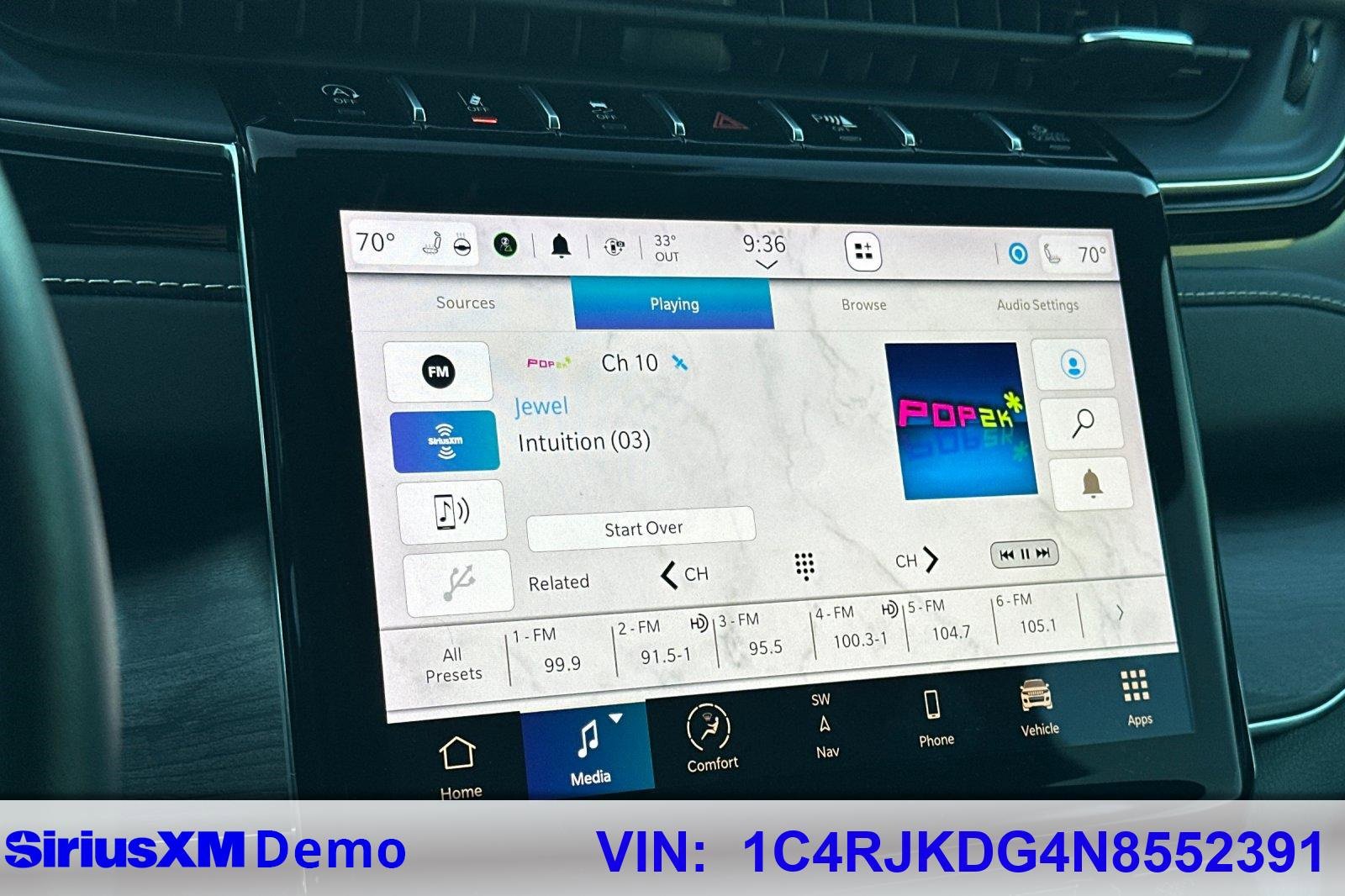 Used 2022 Jeep Grand Cherokee L Overland w/ Advanced Protech Group III image 27