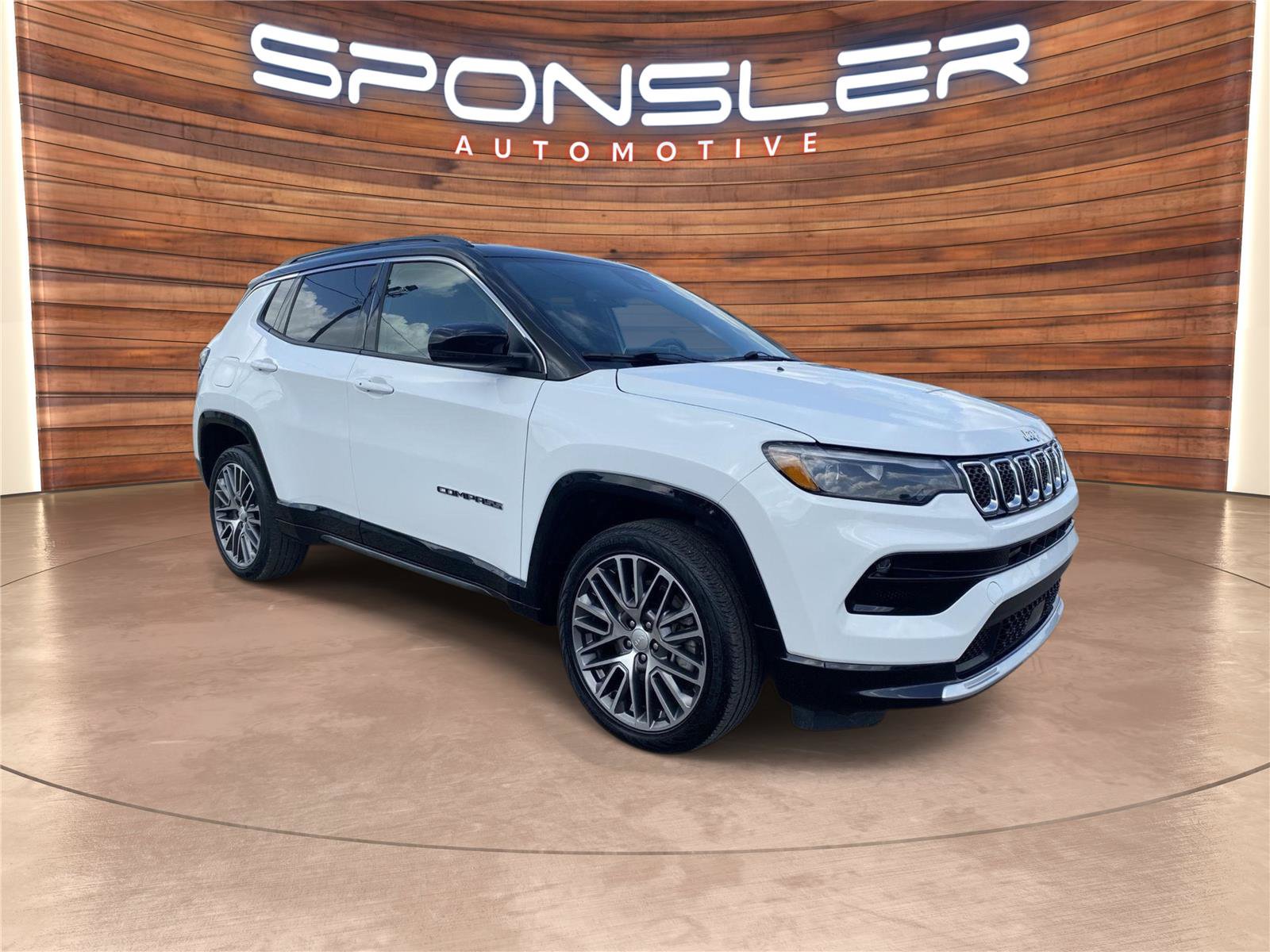 Used 2023 Jeep Compass Limited w/ Elite Group AWD/4WD image 8