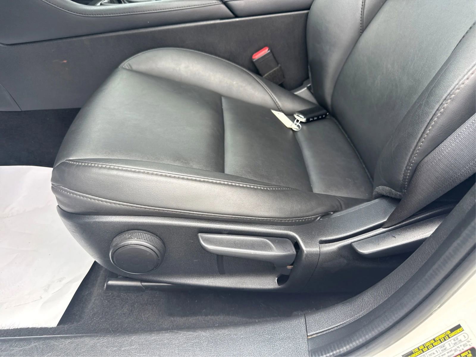 Used 2022 MAZDA MAZDA3 s FWD image 19