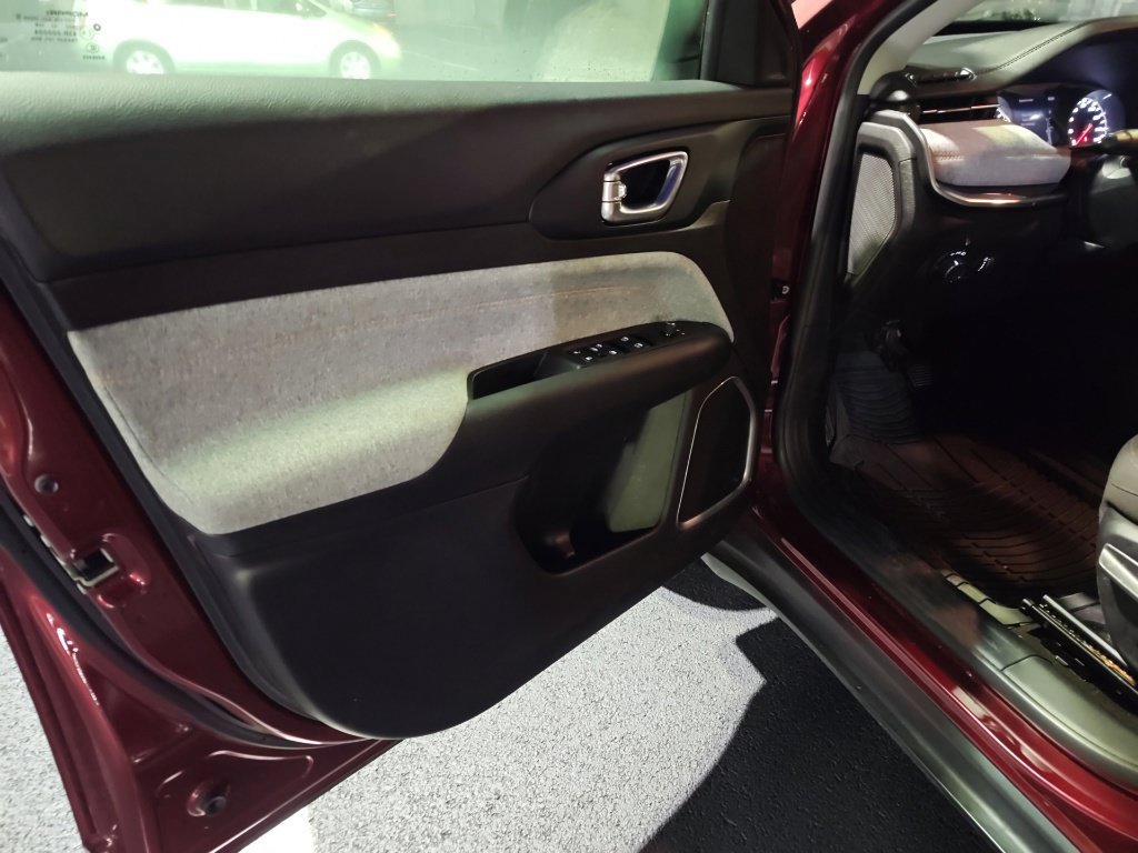 Used 2022 Jeep Compass Sport FWD image 5