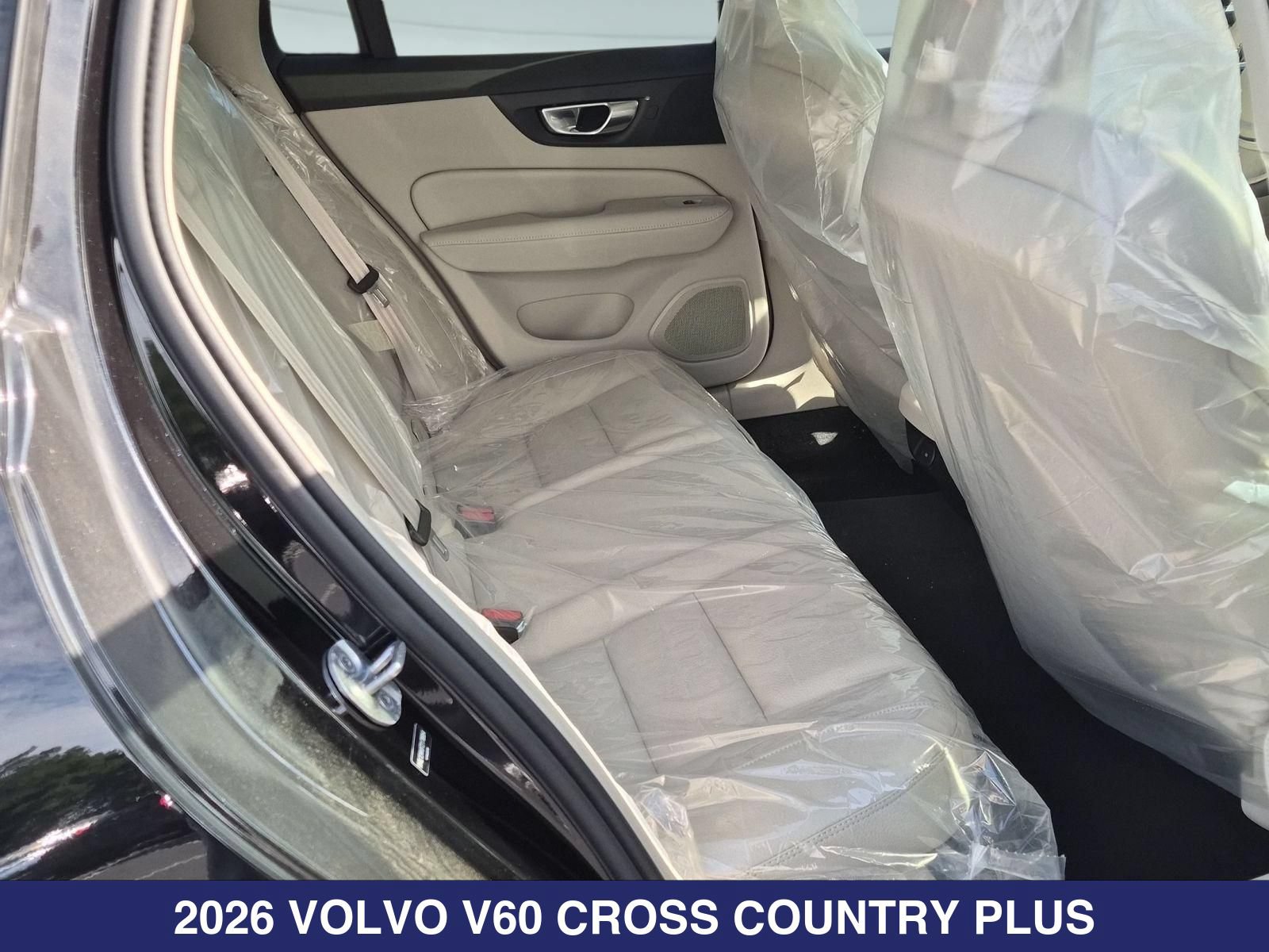 New 2026 Volvo V60 B5 Cross Country Plus w/ Climate Package AWD/4WD image 21