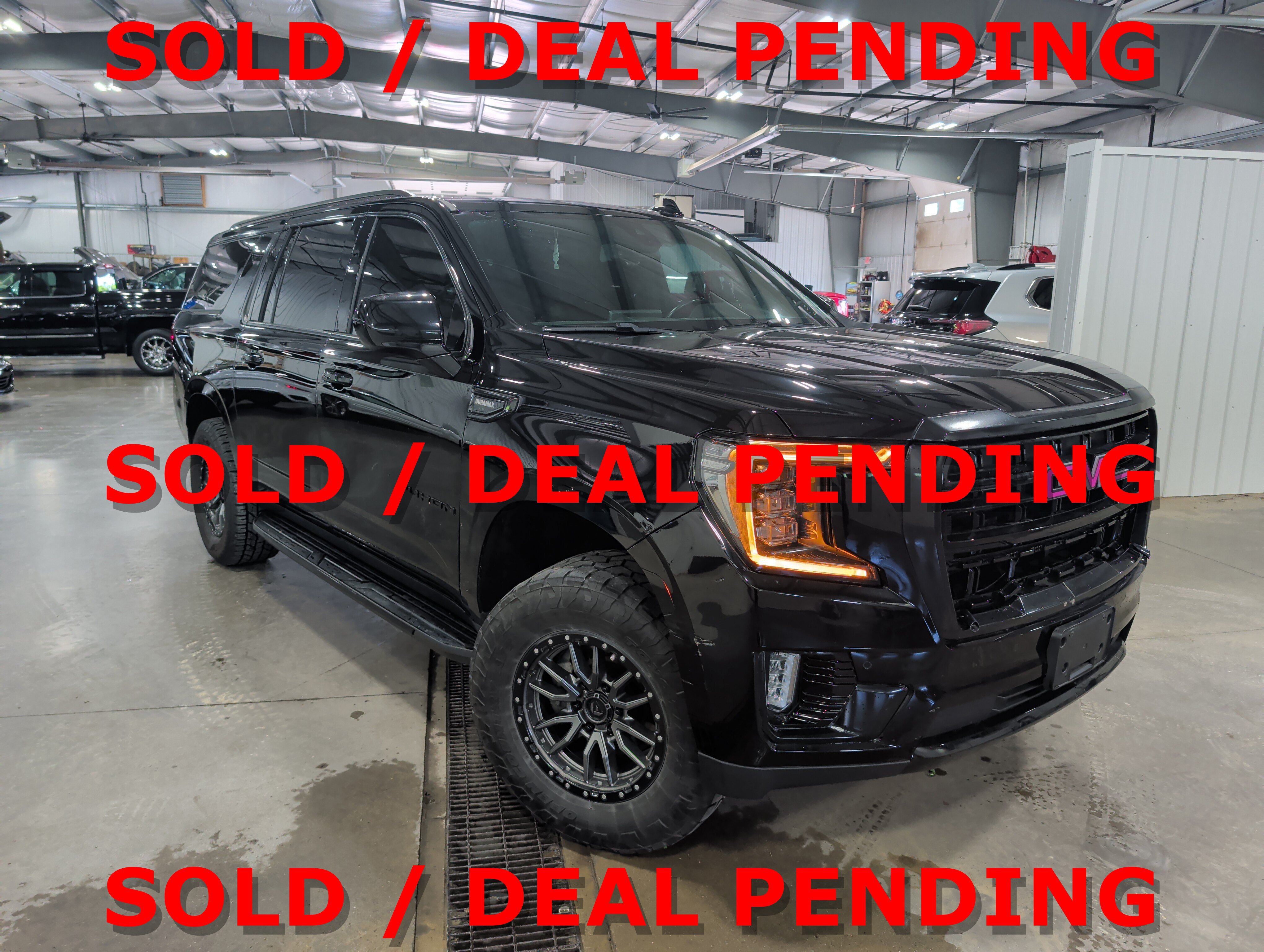 Used 2022 GMC Yukon XL SLE