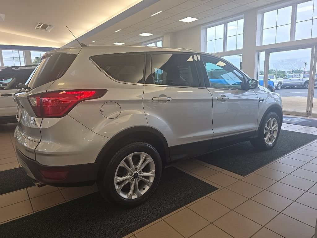 Used 2019 Ford Escape SE AWD/4WD image 8