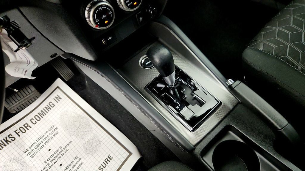 Used 2025 Mitsubishi Outlander Sport LE AWD/4WD image 16