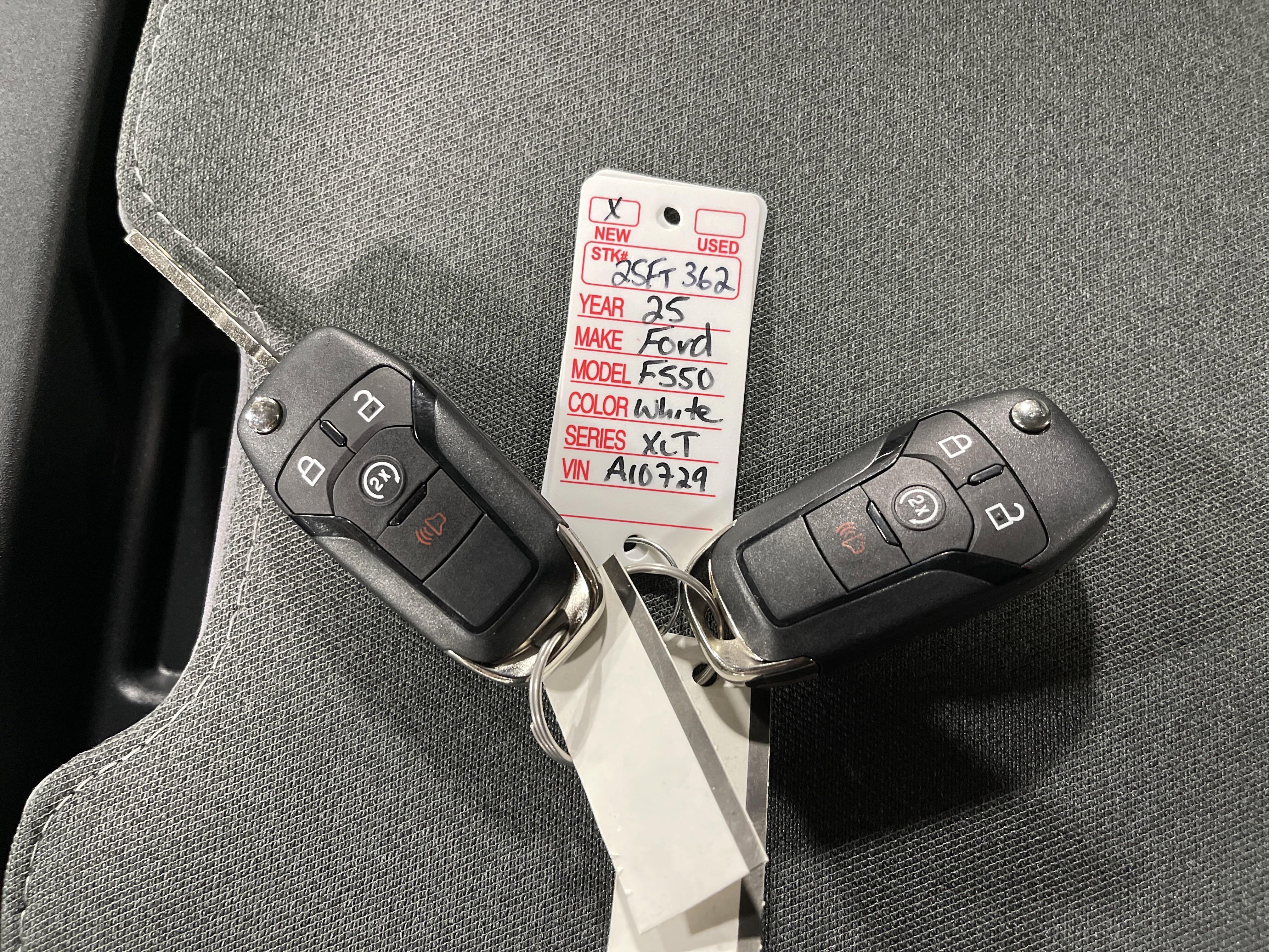 New 2025 Ford F550 4x4 Regular Cab Super Duty w/ XLT Value Package image 21