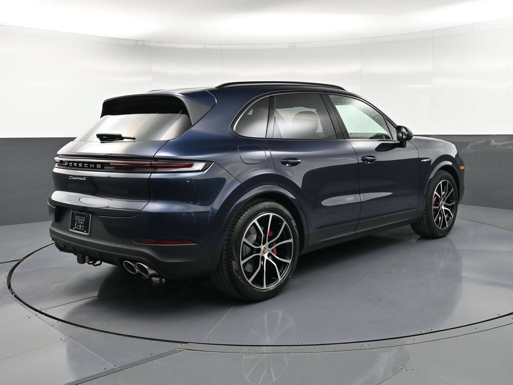 New 2026 Porsche Cayenne S AWD/4WD image 8