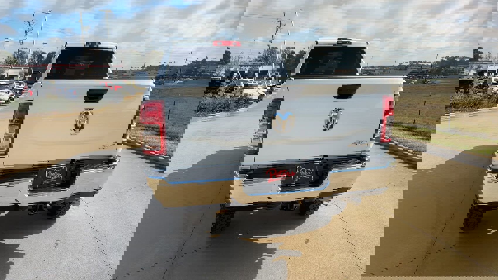 Used 2024 RAM 2500 Tradesman w/ Chrome Appearance Group image 7