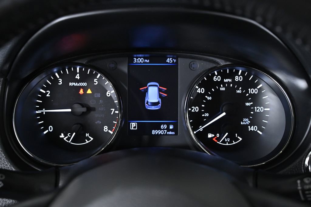 Used 2019 Nissan Rogue SV w/ Sun & Sound Touring Package image 15