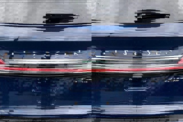 Used 2019 Lincoln Nautilus Reserve image 31