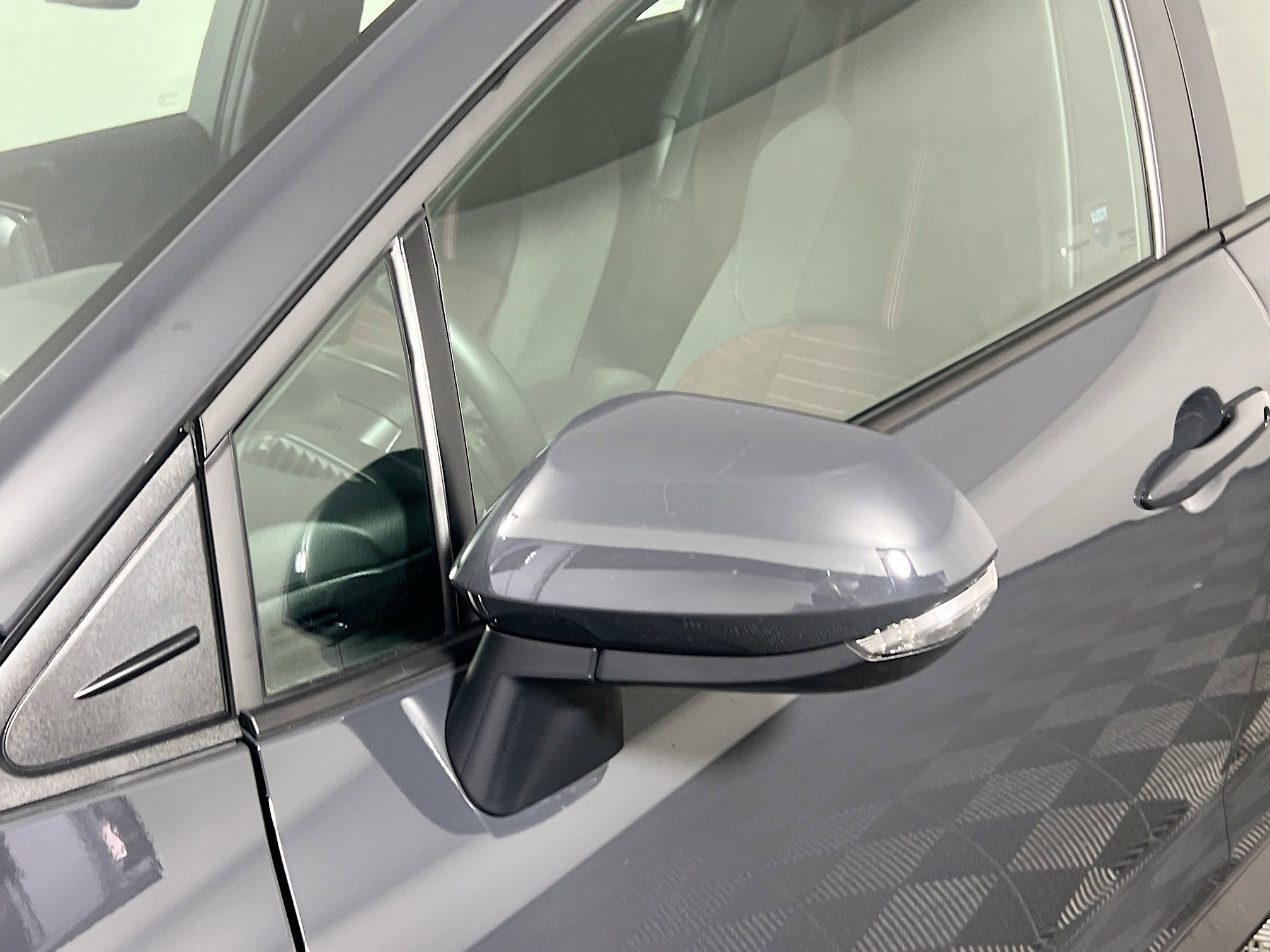 Used 2025 Toyota Corolla SE image 12