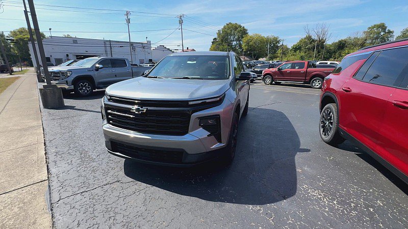 New 2026 Chevrolet Traverse LT w/ Midnight/Sport Edition image 4