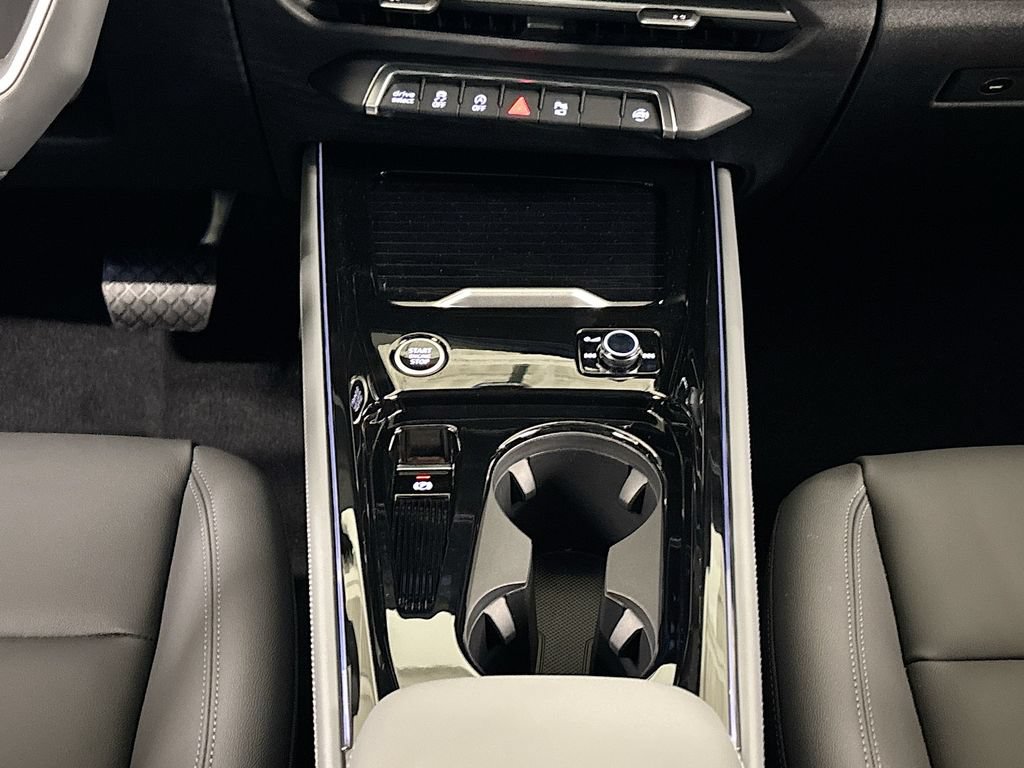New 2026 Audi Q3 quattro 2.0T AWD/4WD image 13