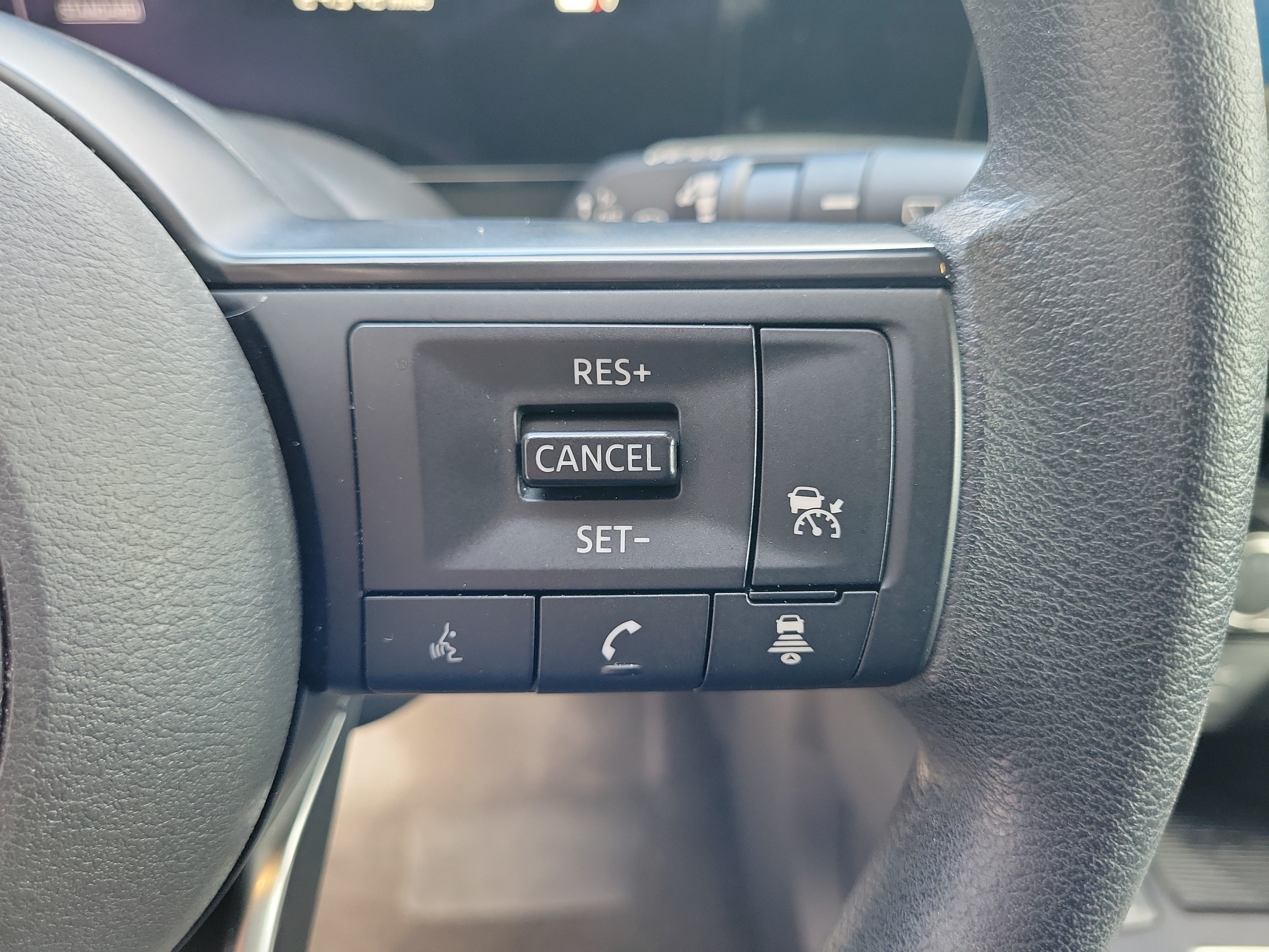 Certified 2025 Nissan Kicks SV FWD image 15