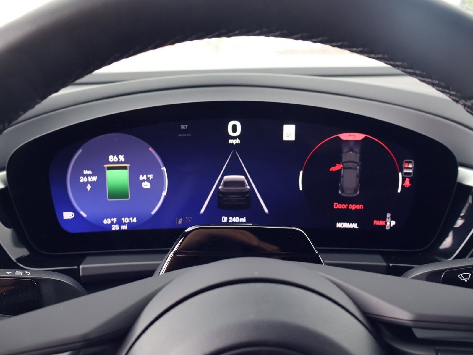 New 2026 Porsche Macan Electric RWD image 16