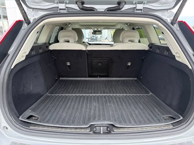 Used 2025 Volvo V60 B5 Cross Country Plus AWD/4WD image 53