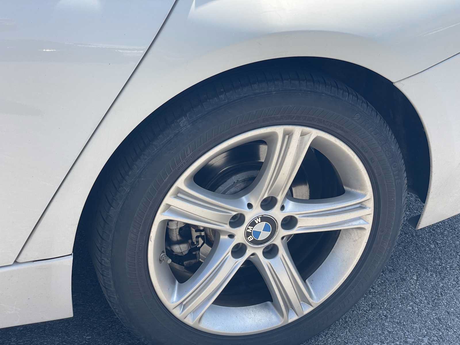 Used 2014 BMW 320i xDrive Sedan AWD/4WD image 12
