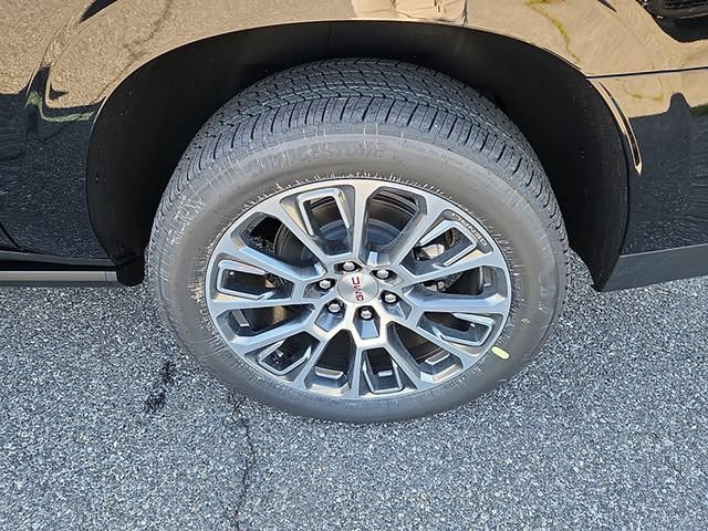 New 2026 GMC Yukon XL Denali w/ Sun & Power Step Package AWD/4WD image 5