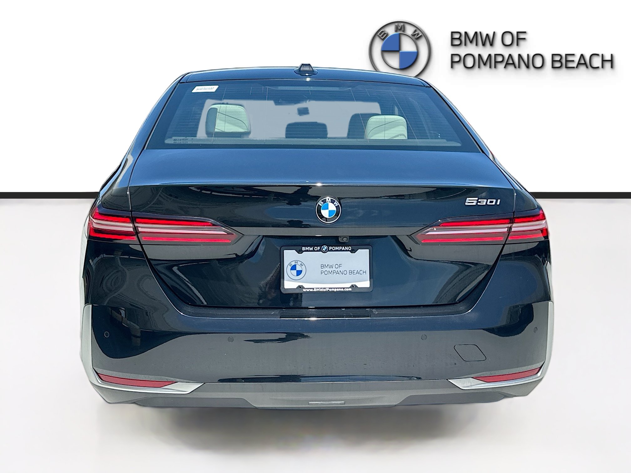 Certified 2024 BMW 530i w/ Convenience Package RWD image 6