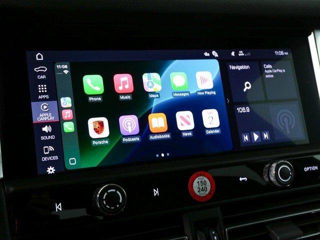 Certified 2026 Porsche Macan AWD/4WD image 17