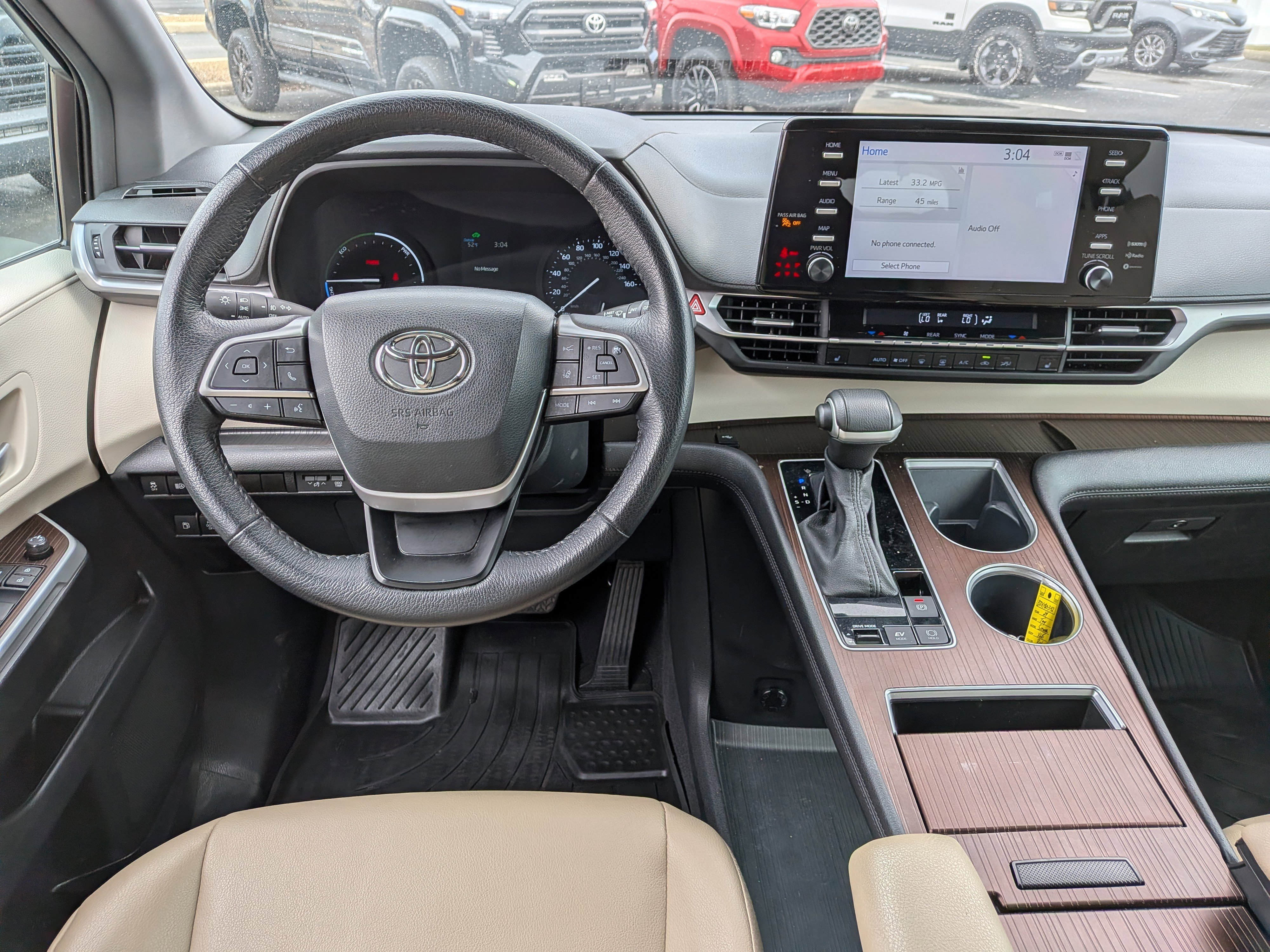 Certified 2024 Toyota Sienna XLE image 29