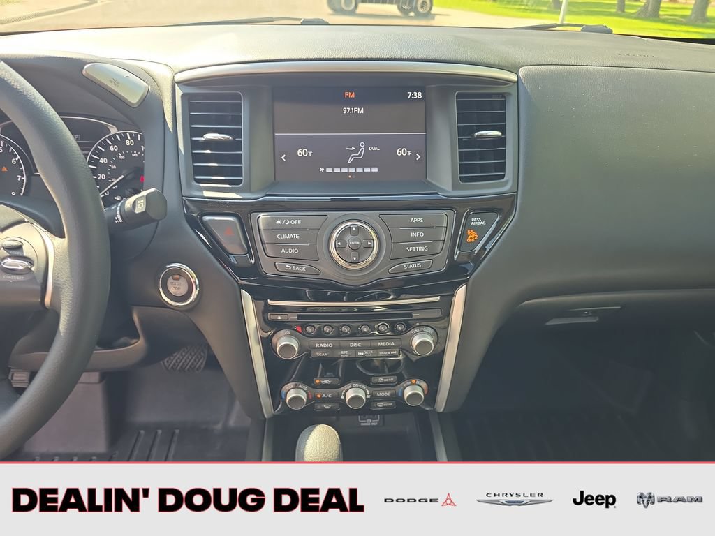 Used 2018 Nissan Pathfinder S AWD/4WD image 18