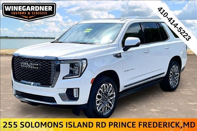 Used 2023 GMC Yukon Denali Ultimate w/ LPO, Floor Liner Package AWD/4WD image 3