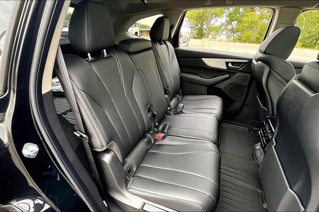 Used 2025 Acura MDX SH-AWD image 22