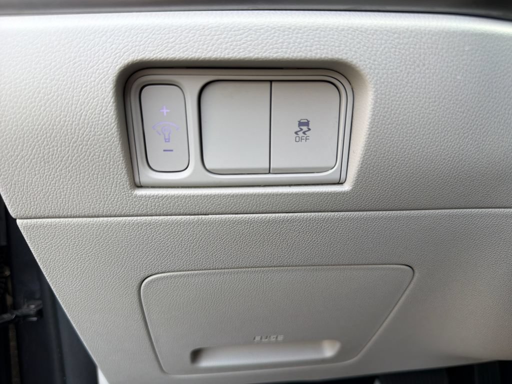 Used 2024 Kia Sorento S w/ Panoramic Sunroof Package FWD image 14