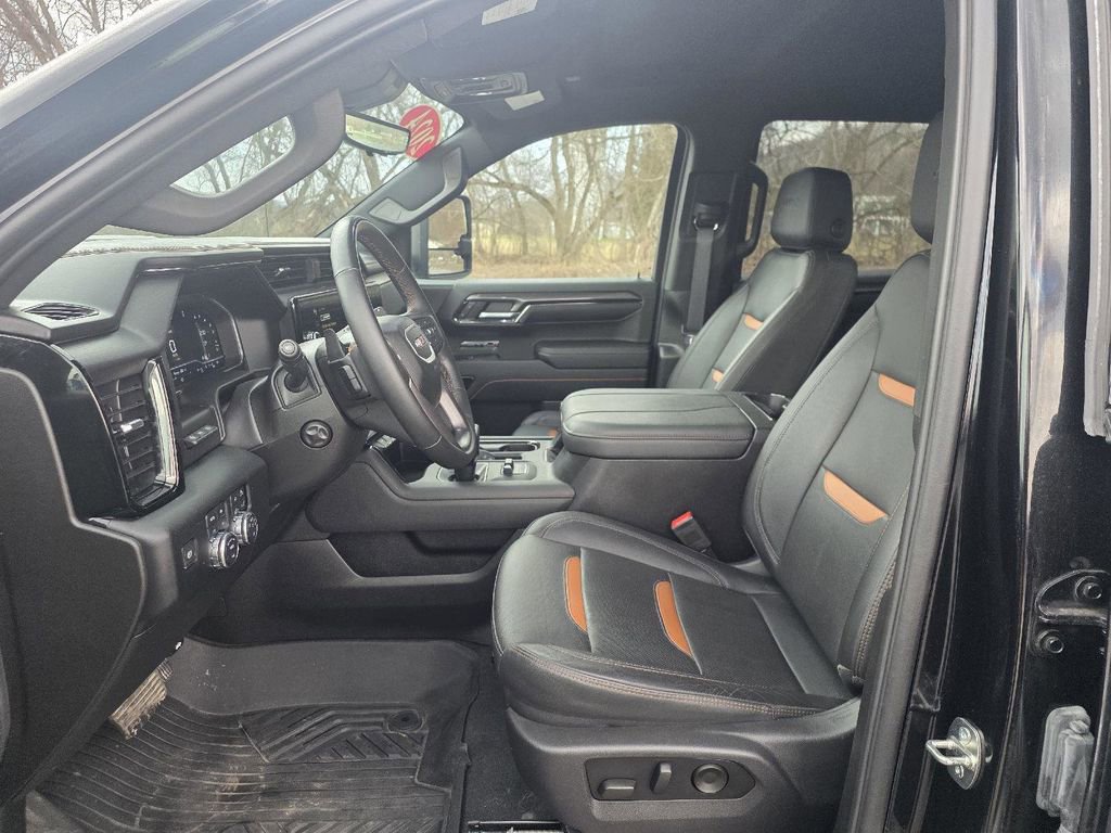 Used 2024 GMC Sierra 1500 AT4 w/ Technology Package image 17