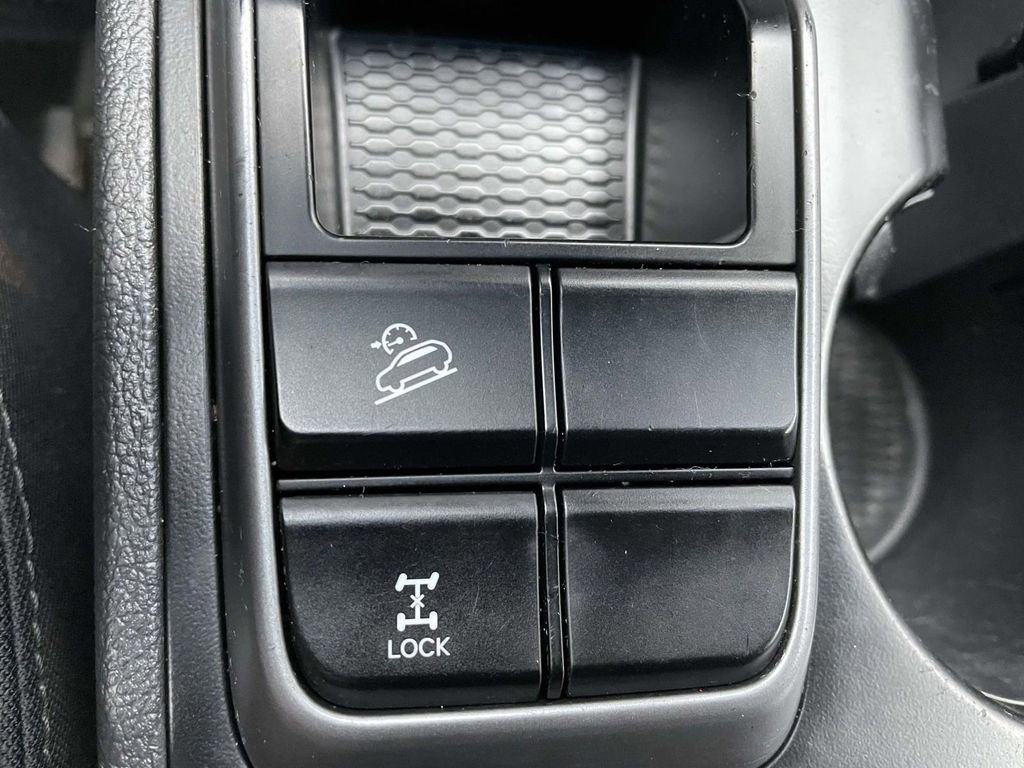 Used 2018 Hyundai Tucson SE image 40